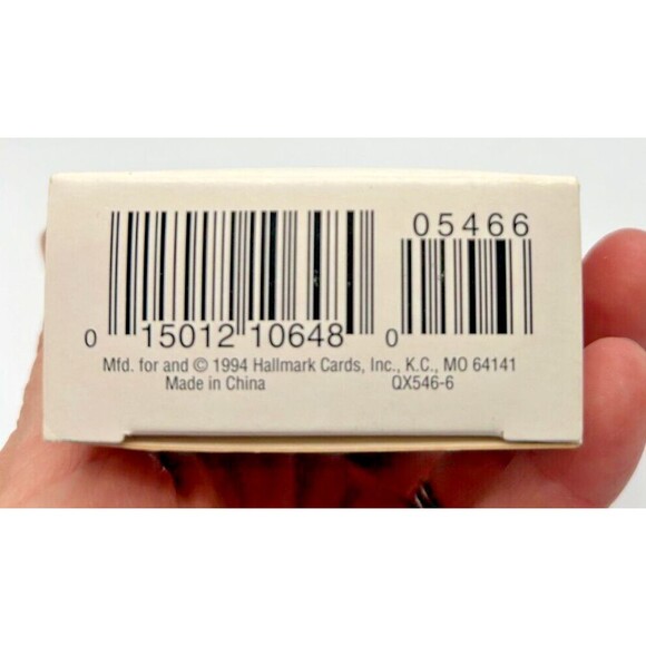 VINTAGE 1994 Hallmark Keepsake Ornament- Most Outstanding Mom/Mother- Teddy Bear - Picture 12 of 12